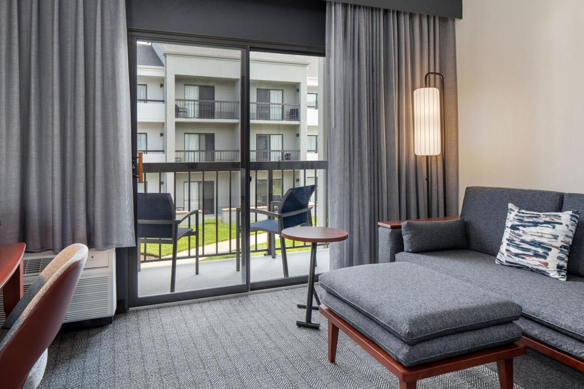 Hotel Courtyard By Marriott Chicago Waukegan / Gurnee Esterno foto