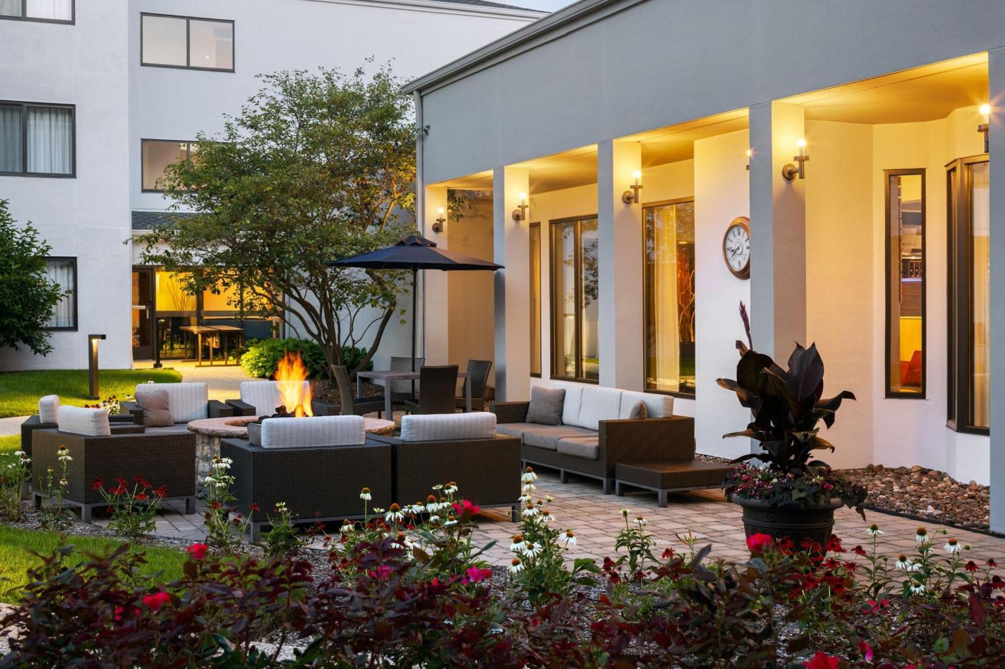 Hotel Courtyard By Marriott Chicago Waukegan / Gurnee Esterno foto